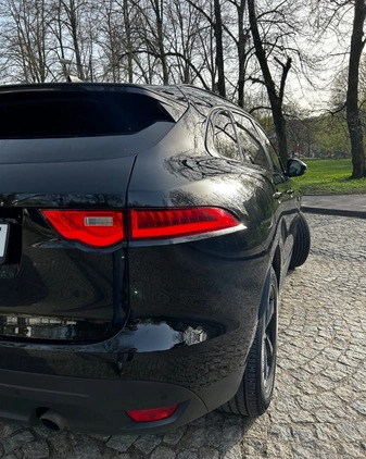 Jaguar F-Pace cena 147000 przebieg: 67000, rok produkcji 2019 z Warszawa małe 781